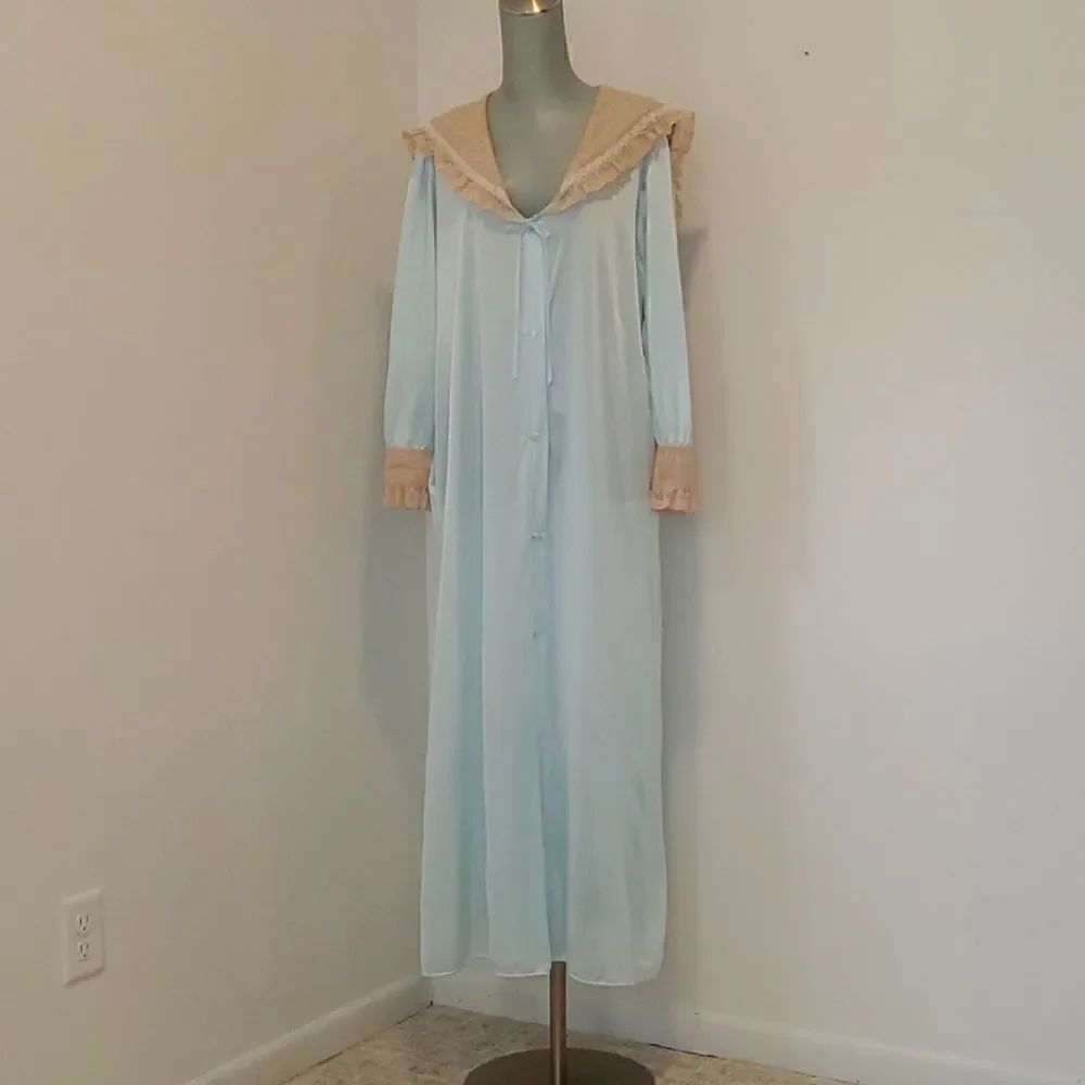 Slenders | Lace House Robe
